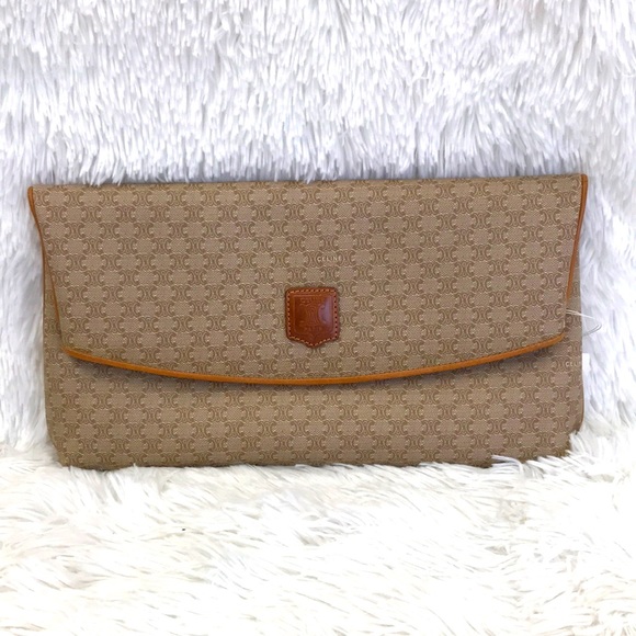 CELINE MACADAME ENVELOPE CLUTCH - Picture 1 of 15